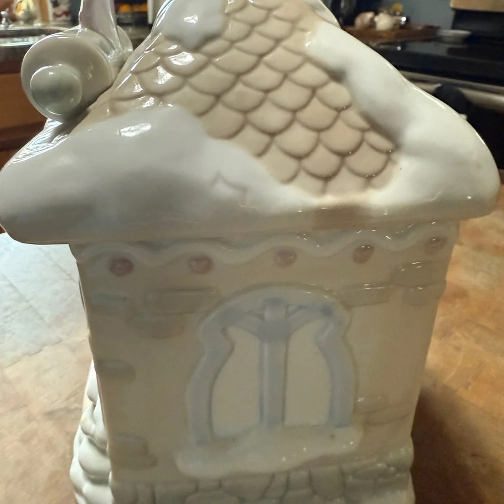 Vintage 1994 Precious Moments Ceramic Bake Shop Cookie Jar Christmas Canister